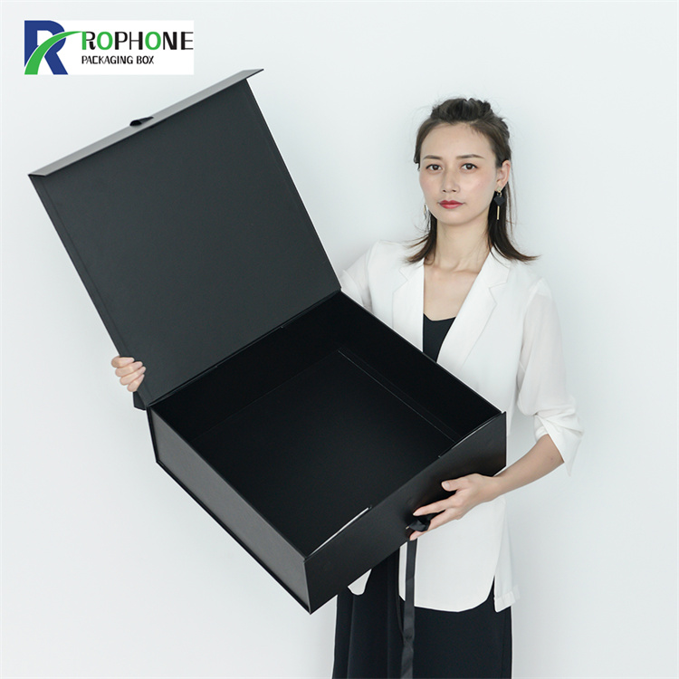 kotak hadiah magnetik hitam