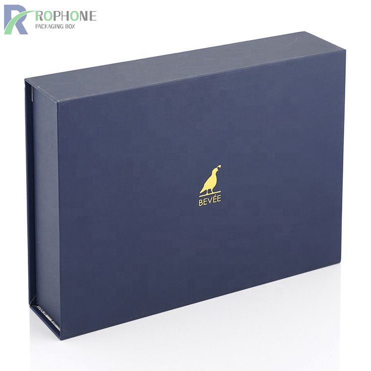kotak hadiah magnet yang besar
