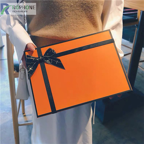 Kotak hadiah mewah
